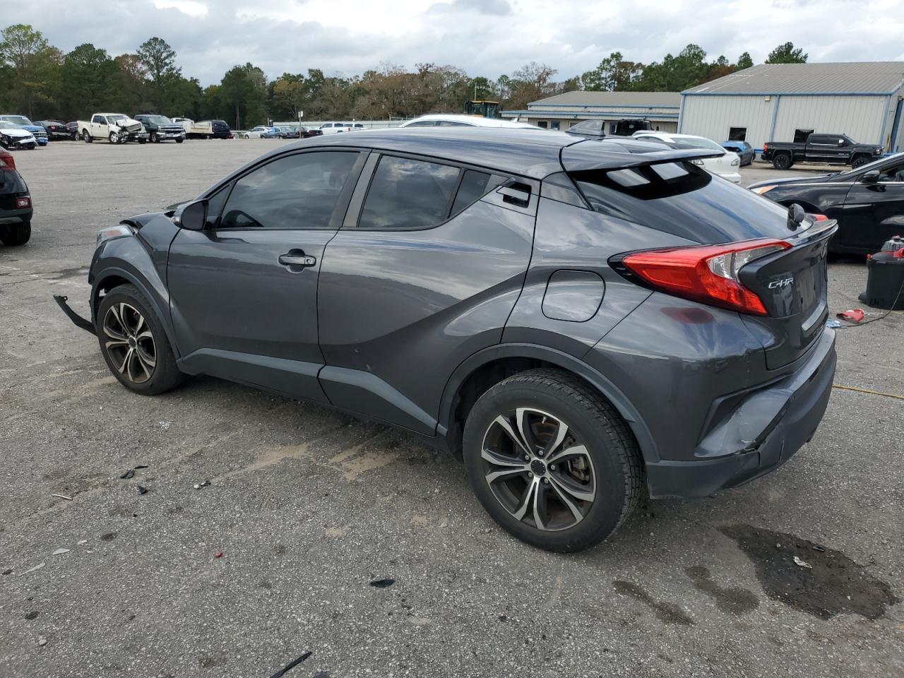 2019 TOYOTA C-HR XLE - Фото 2