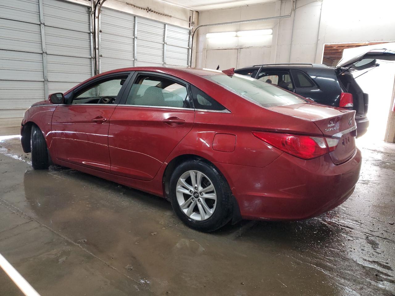 2013 HYUNDAI SONATA GLS - Image 2