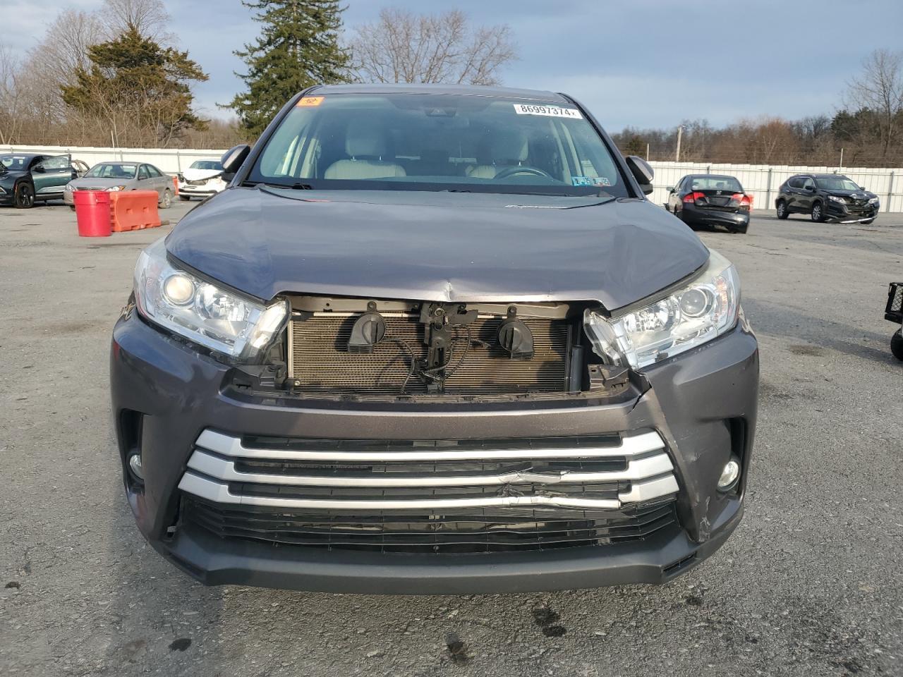 2018 TOYOTA HIGHLANDER - Image 5