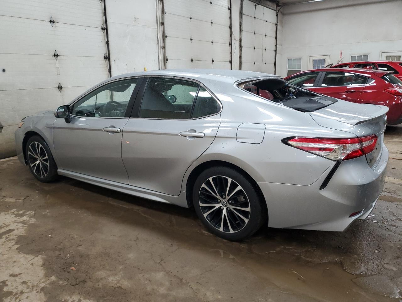 2020 TOYOTA CAMRY SE - Image 2