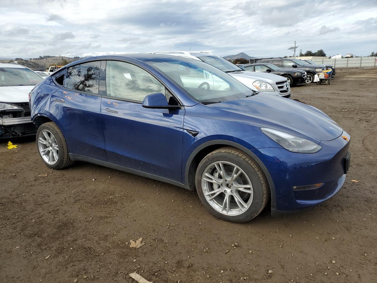 2023 TESLA MODEL Y - Image 4