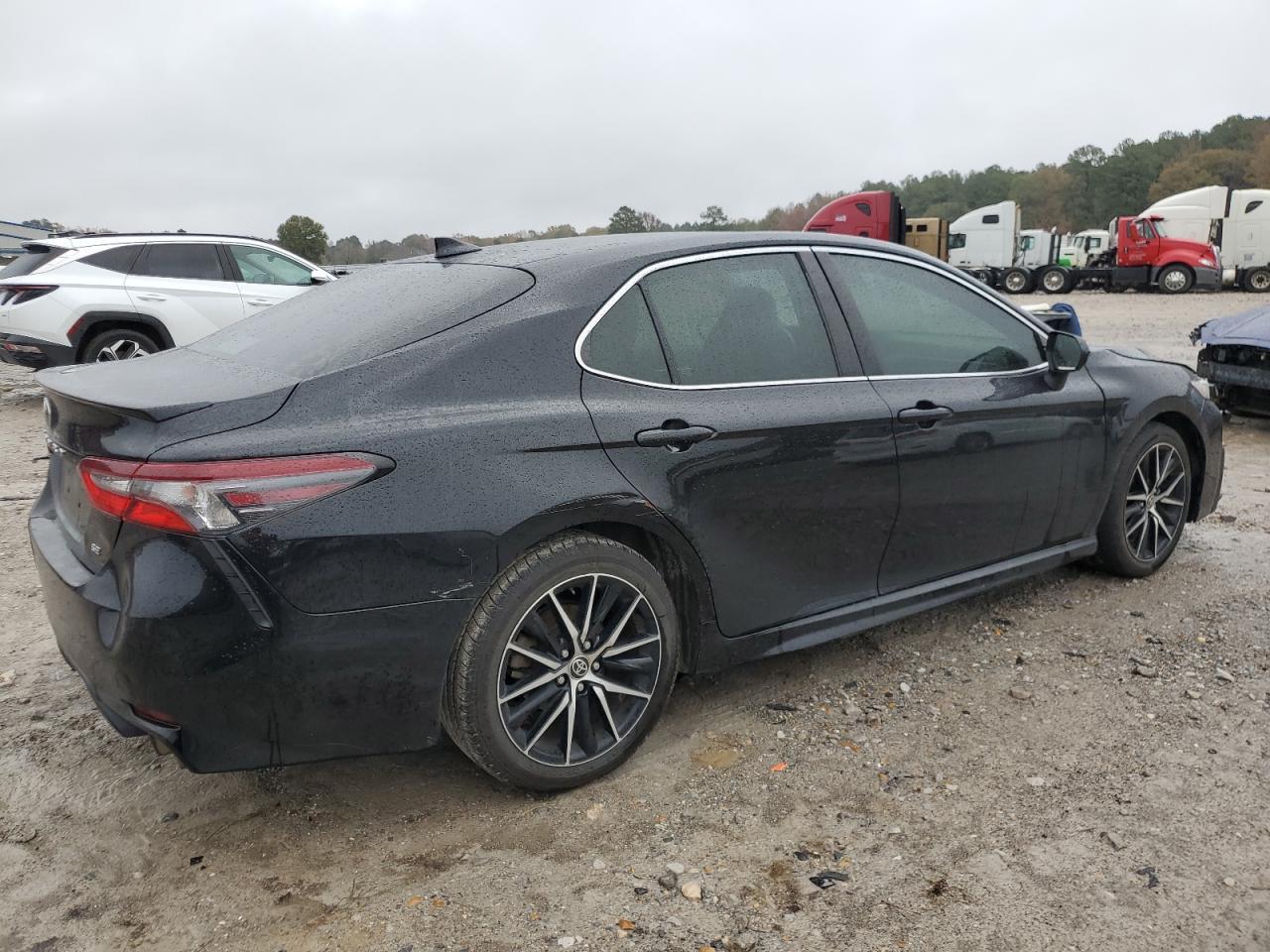 2021 TOYOTA CAMRY SE - Image 3