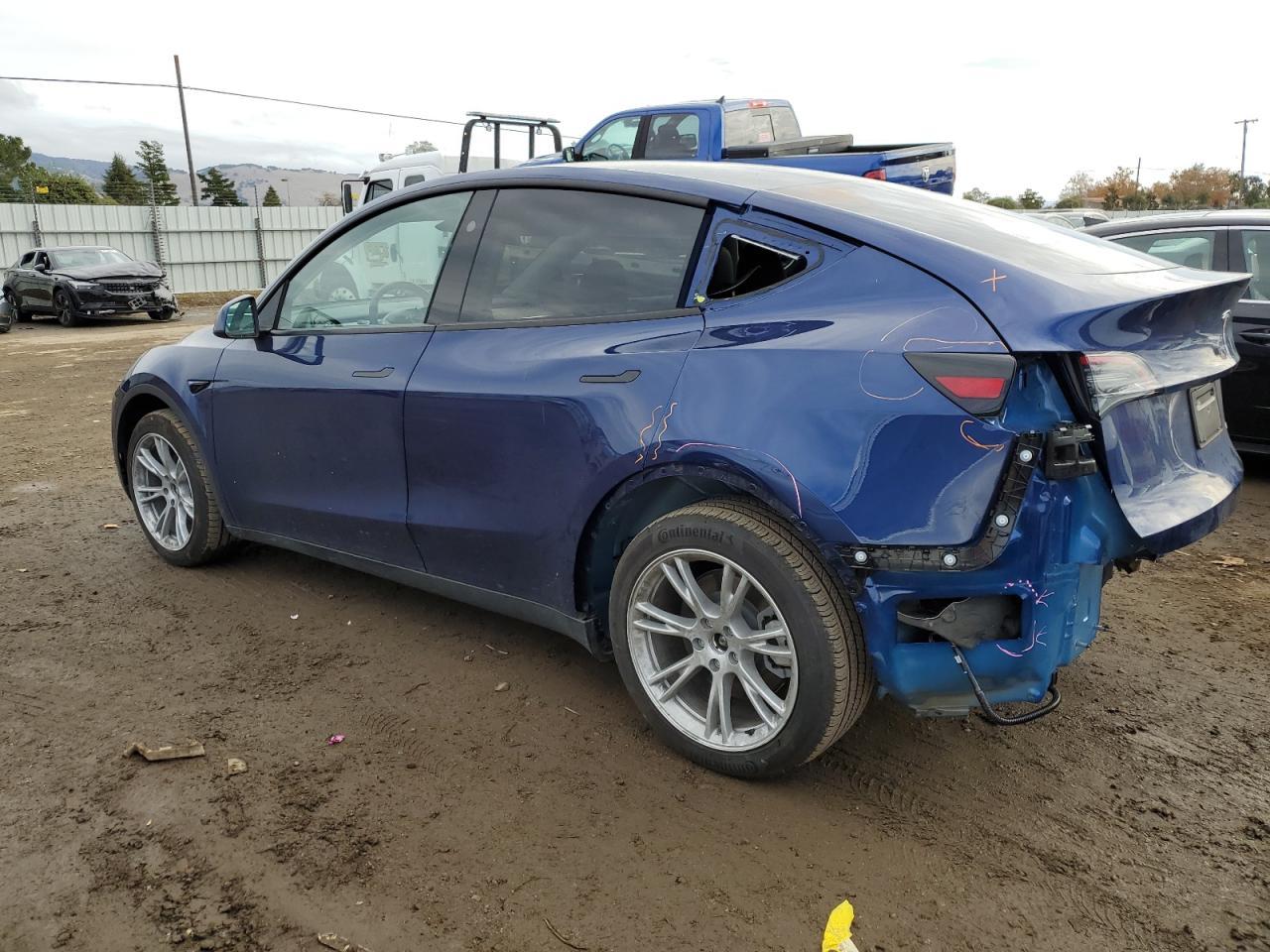 2023 TESLA MODEL Y - Image 2