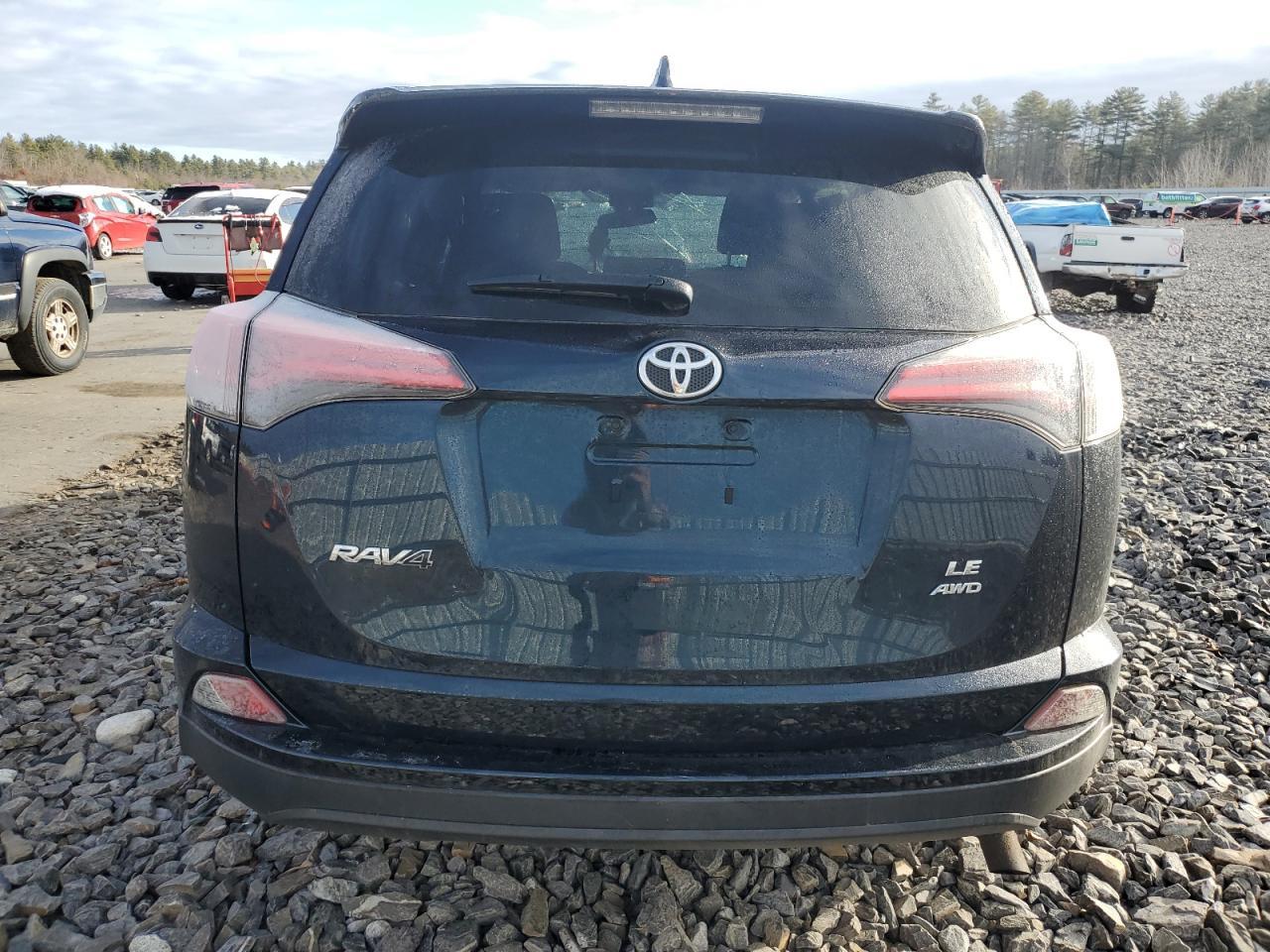 2018 TOYOTA RAV4 LE - Image 6