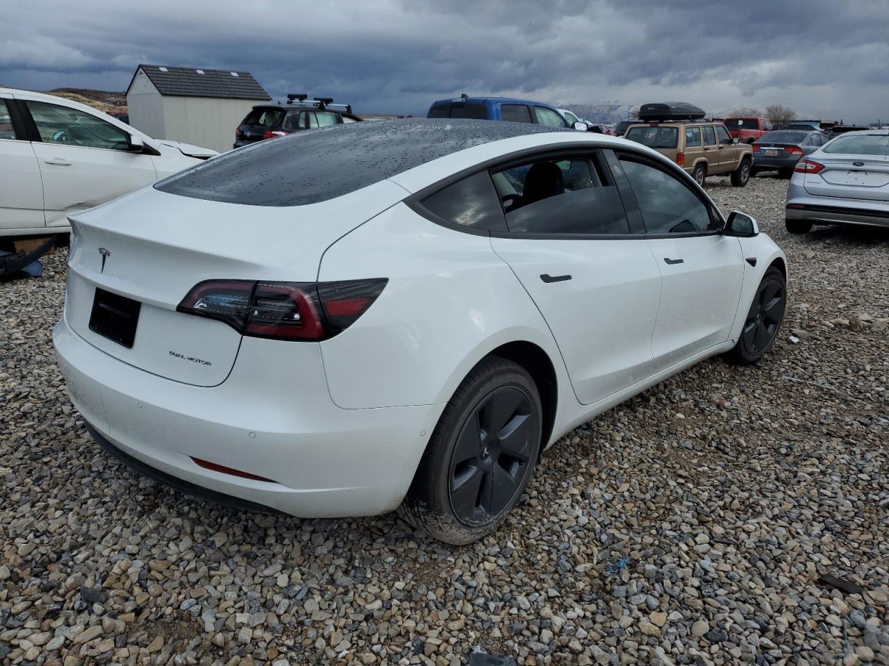 2022 TESLA MODEL 3 - Image 3