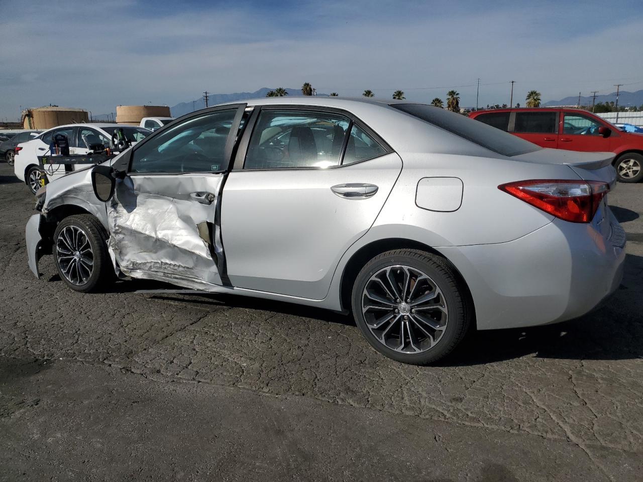 2015 TOYOTA COROLLA L - Image 2