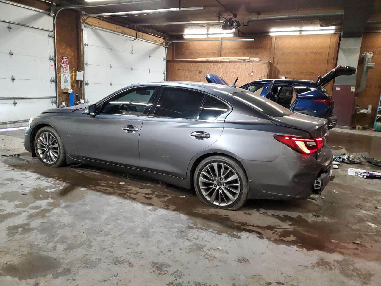 2018 INFINITI Q50 LUXE - Фото 2