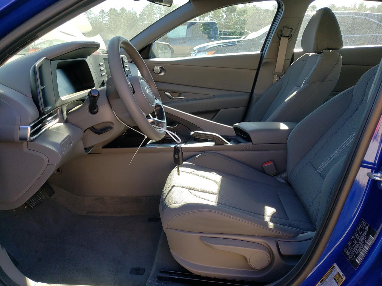 2024 HYUNDAI ELANTRA SE - Image 7