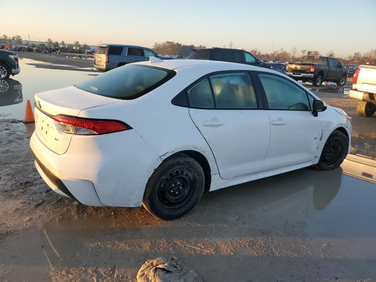 2020 TOYOTA COROLLA LE - Image 3