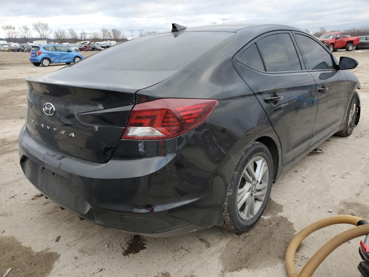 2019 HYUNDAI ELANTRA SE - Image 3
