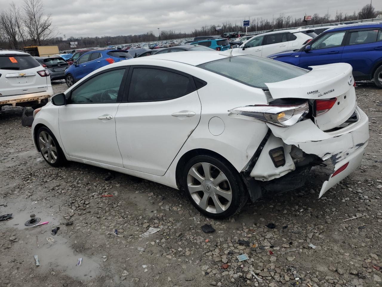 2013 HYUNDAI ELANTRA GL - Image 2
