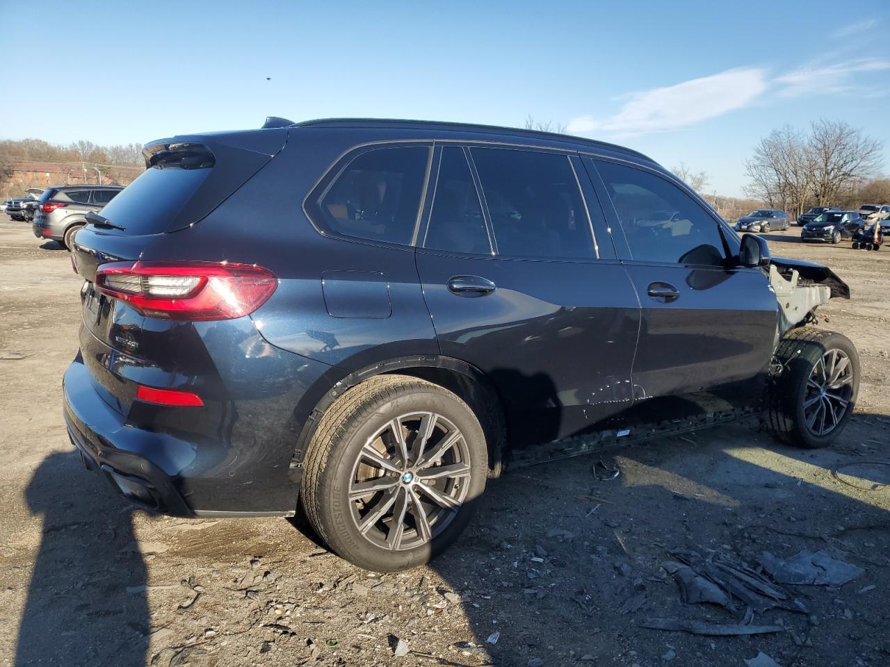 2023 BMW X5 XDRIVE4 - Фото 3