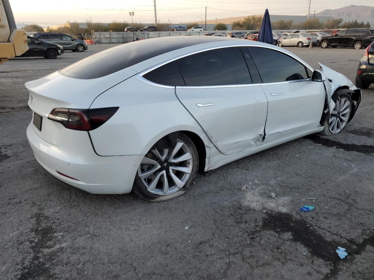 2019 TESLA MODEL 3 - Image 3