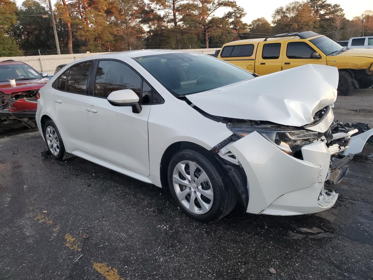 2022 TOYOTA COROLLA LE - Фото 4