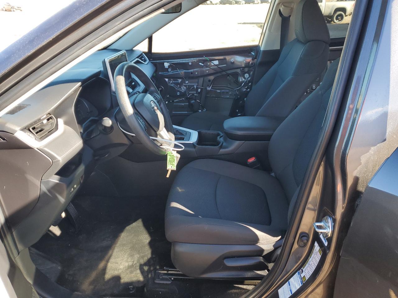 2023 TOYOTA RAV4 LE - Фото 7