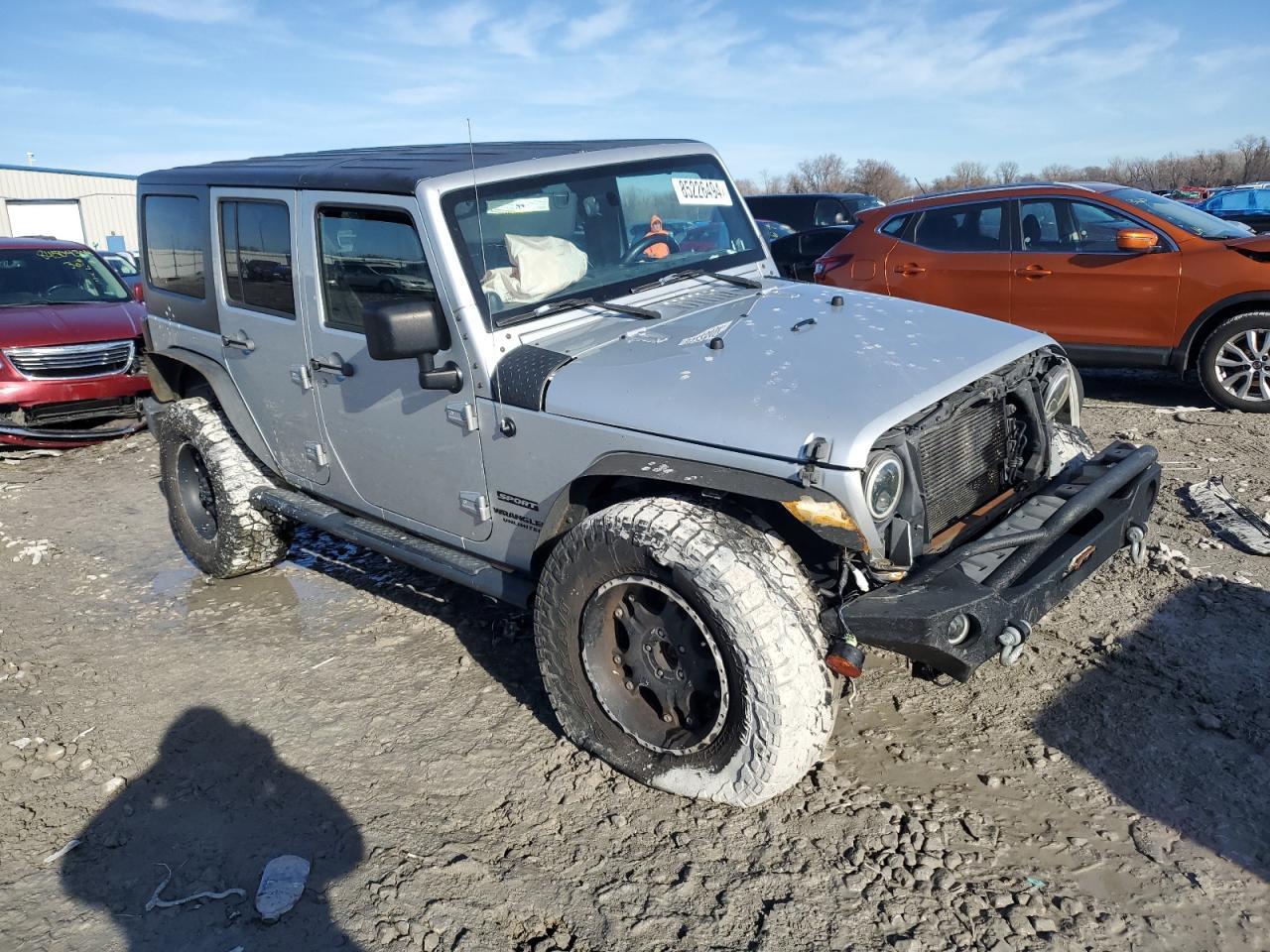 2012 JEEP WRANGLER U - Image 4