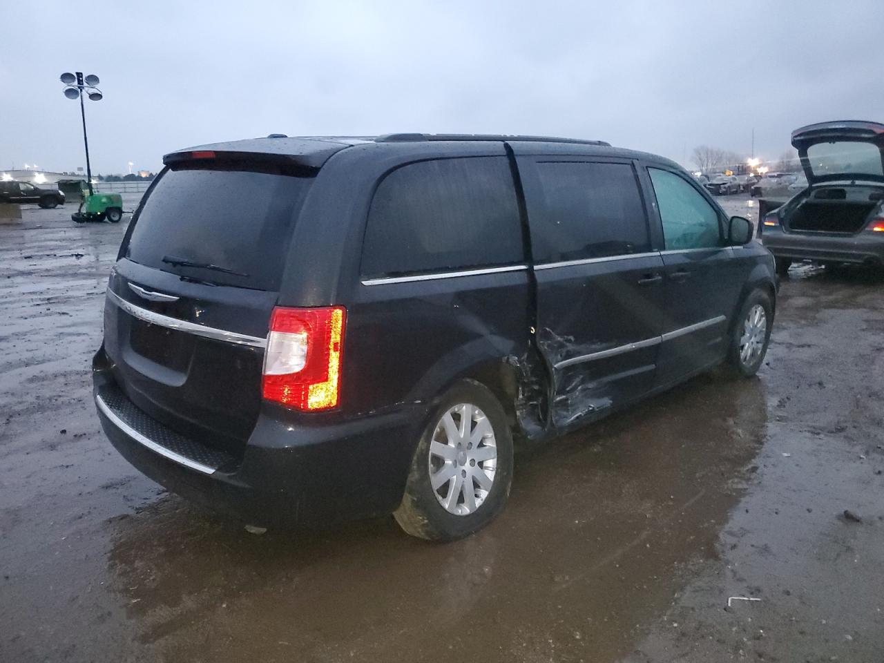 2014 CHRYSLER TOWN & COU - Image 3