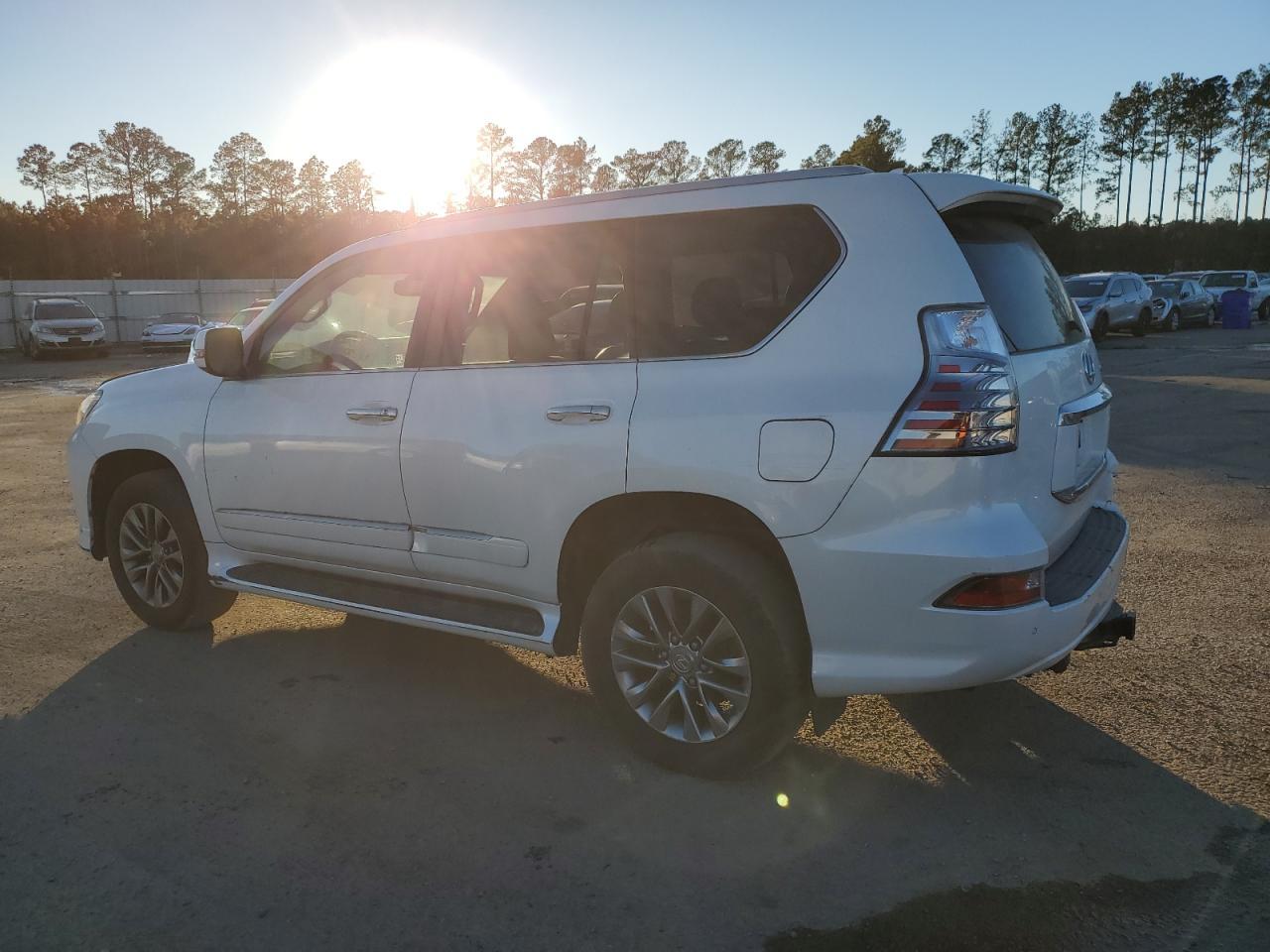 2015 LEXUS GX 460 PRE - Фото 2