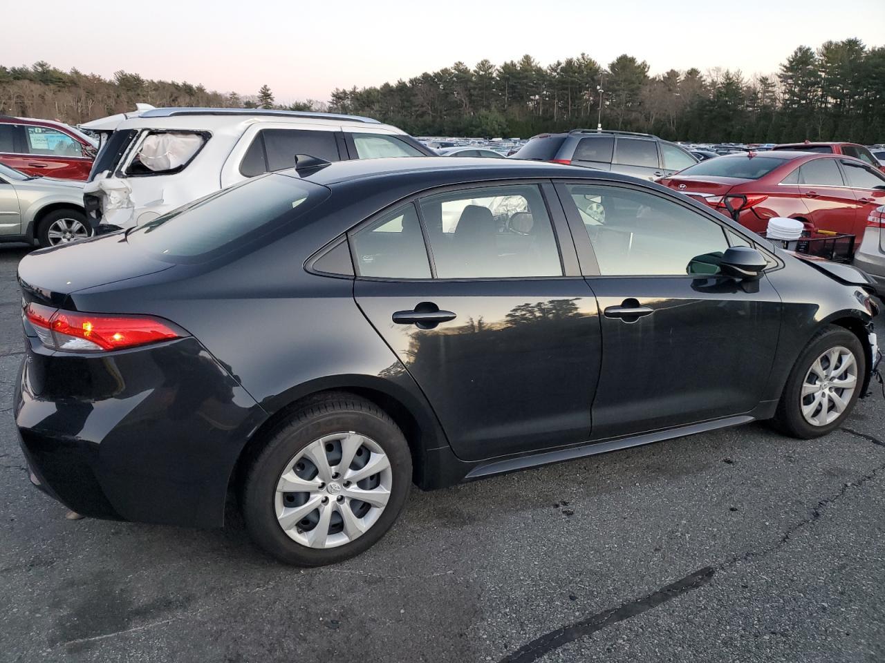 2021 TOYOTA COROLLA LE - Фото 3