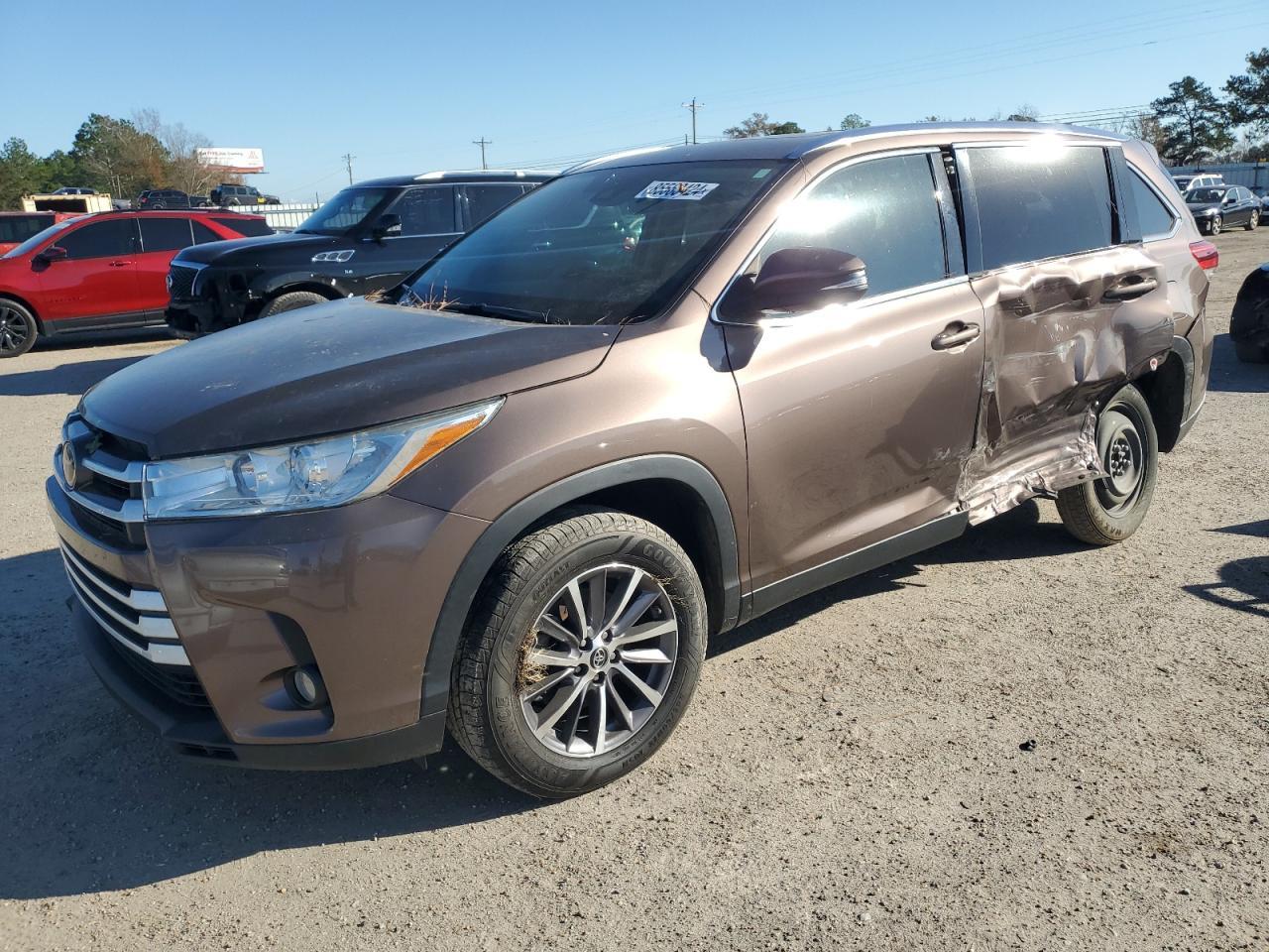 2019 TOYOTA HIGHLANDER