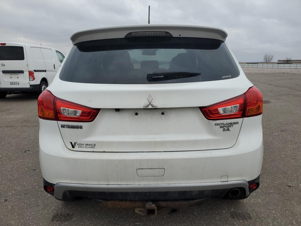 2015 MITSUBISHI OUTLANDER - Image 6