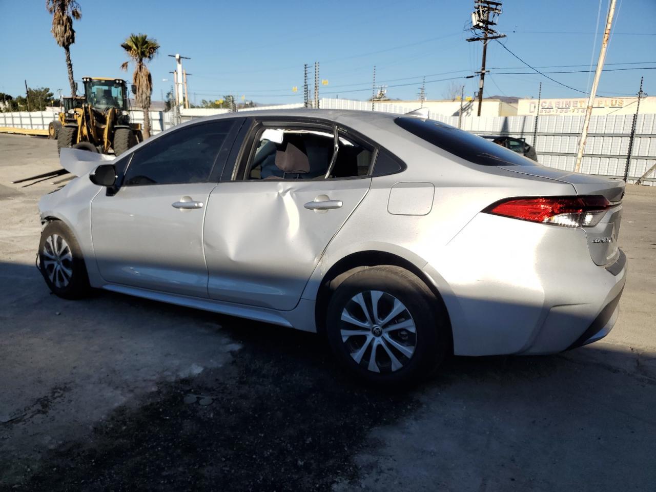 2022 TOYOTA COROLLA LE - Фото 2