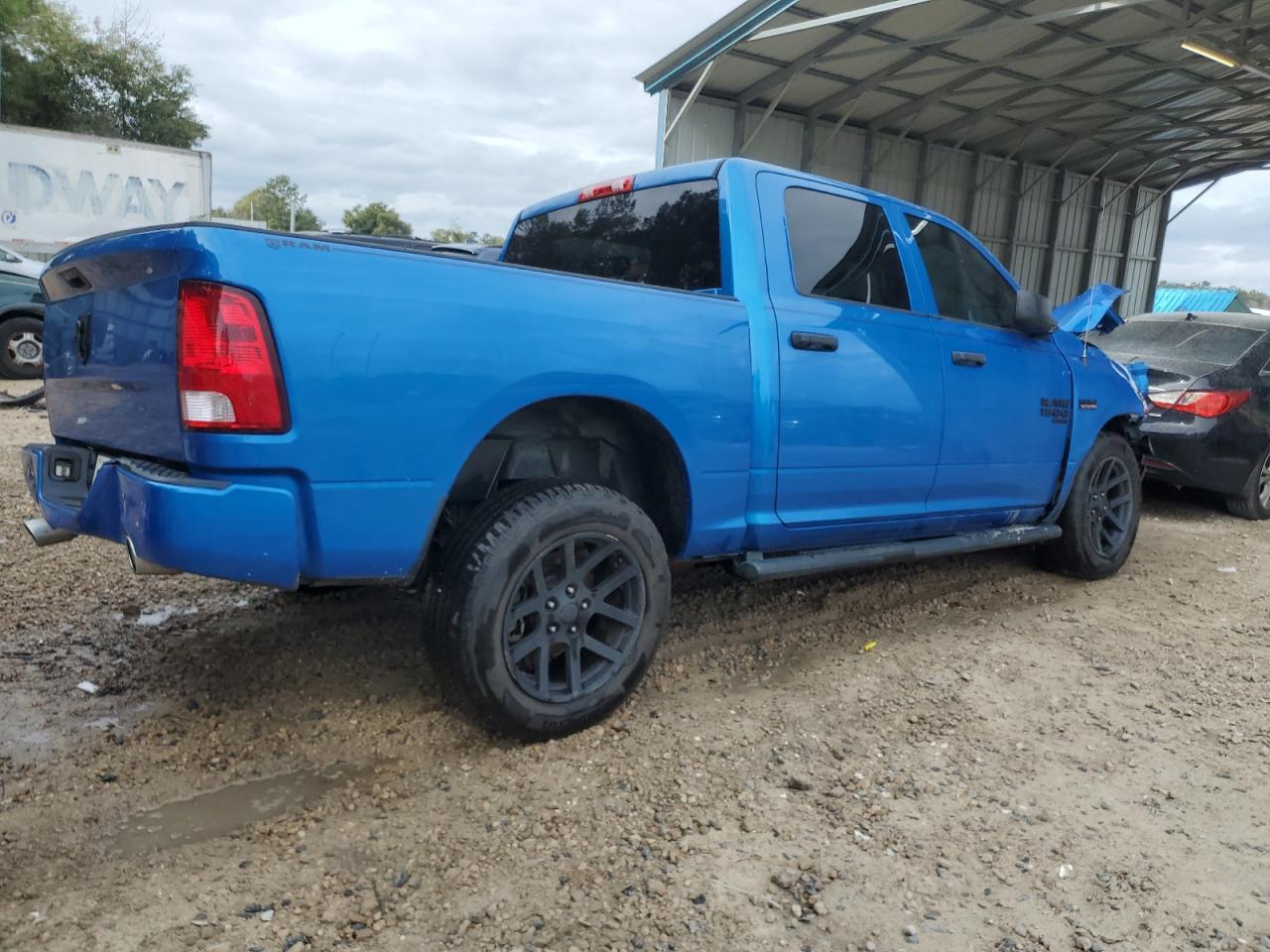 2019 RAM 1500 CLASS - Фото 3