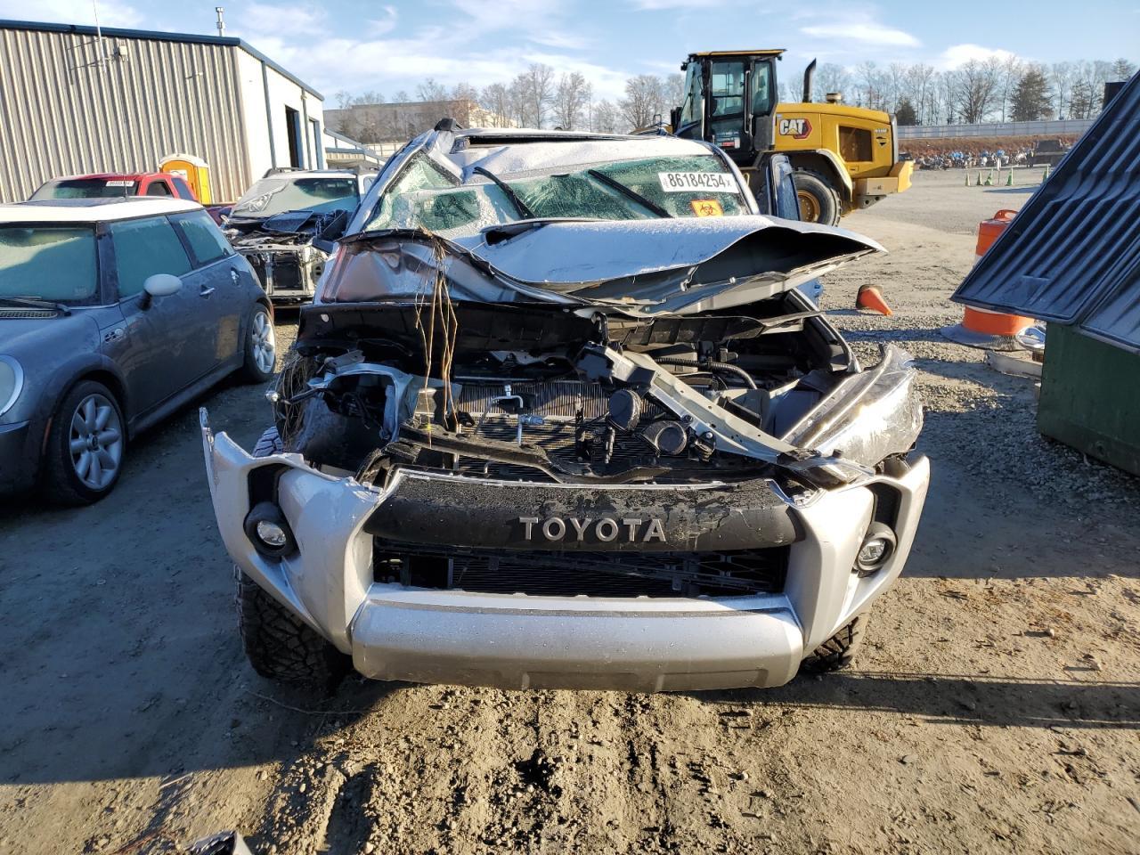 2024 TOYOTA 4RUNNER SR - Image 5