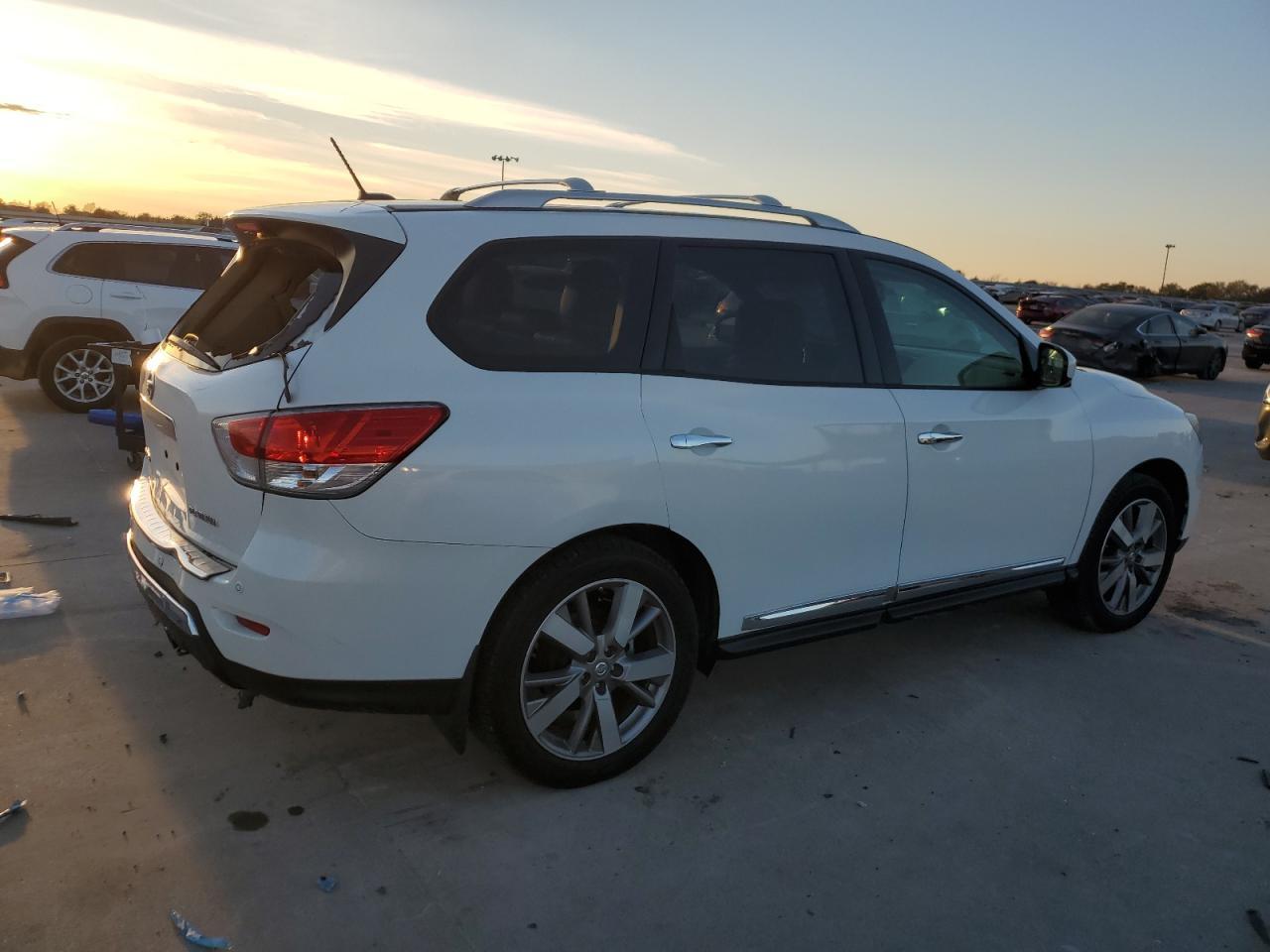 2013 NISSAN PATHFINDER - Image 3