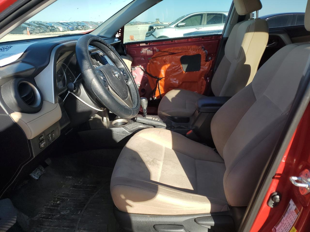 2015 TOYOTA RAV4 XLE - Фото 7