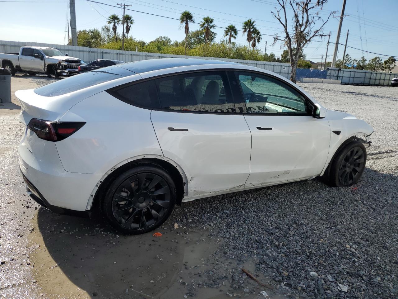2024 TESLA MODEL Y - Image 3