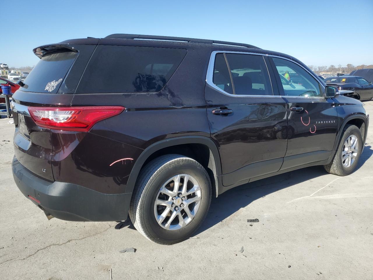 2021 CHEVROLET TRAVERSE L - Фото 3