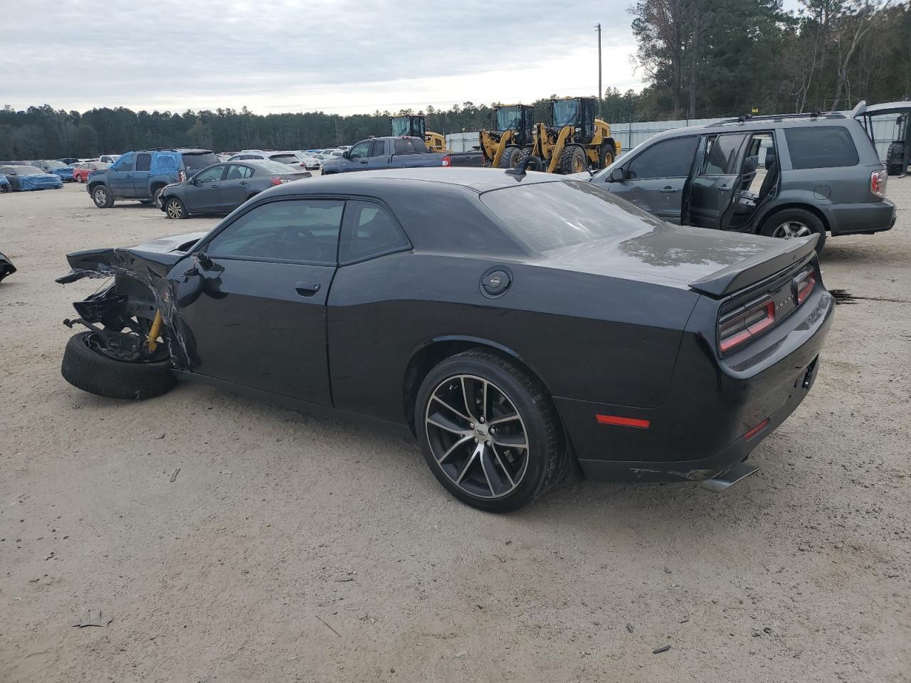2017 DODGE CHALLENGER - Фото 2