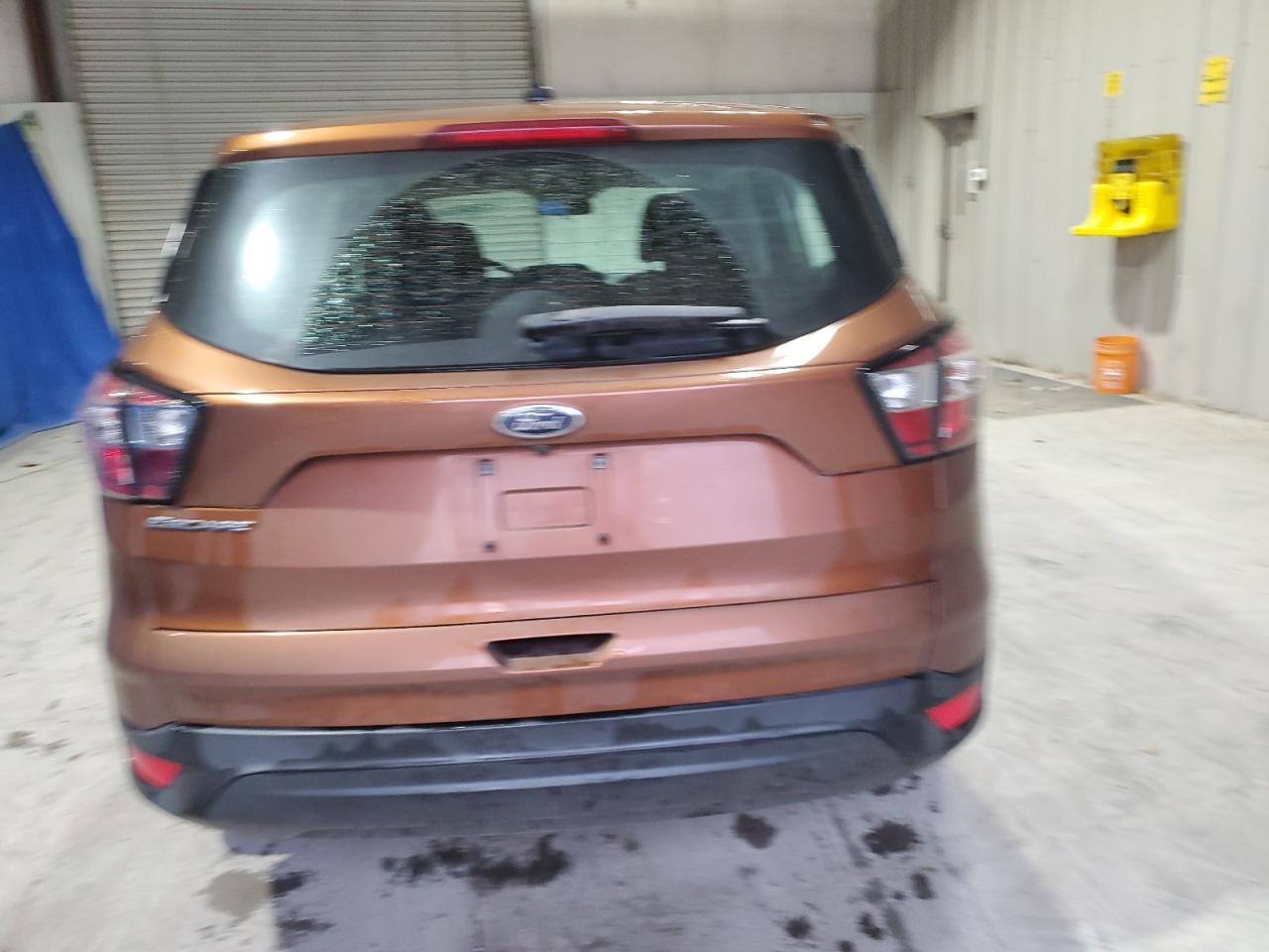 2017 FORD ESCAPE S - Image 6