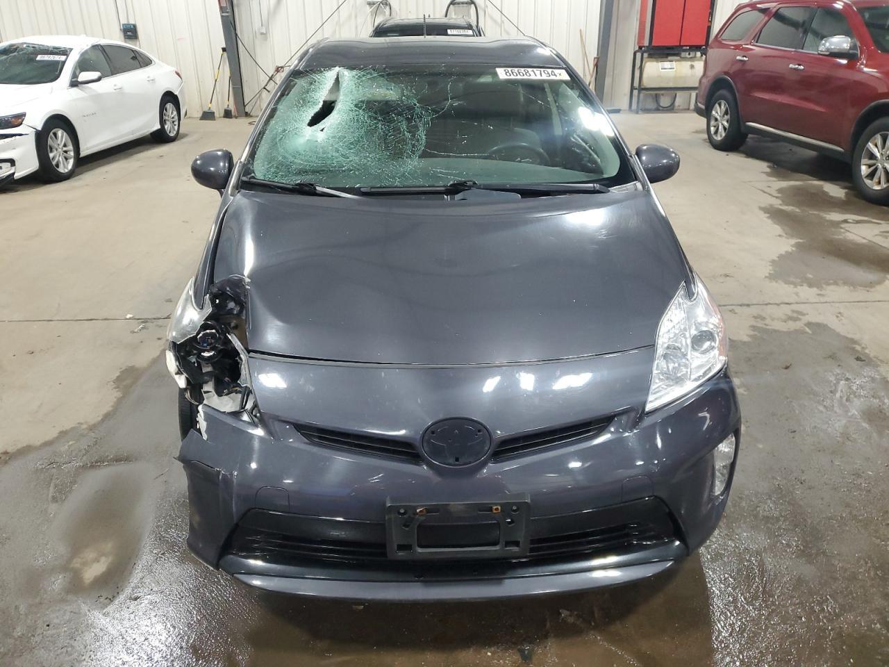 2015 TOYOTA PRIUS - Image 5