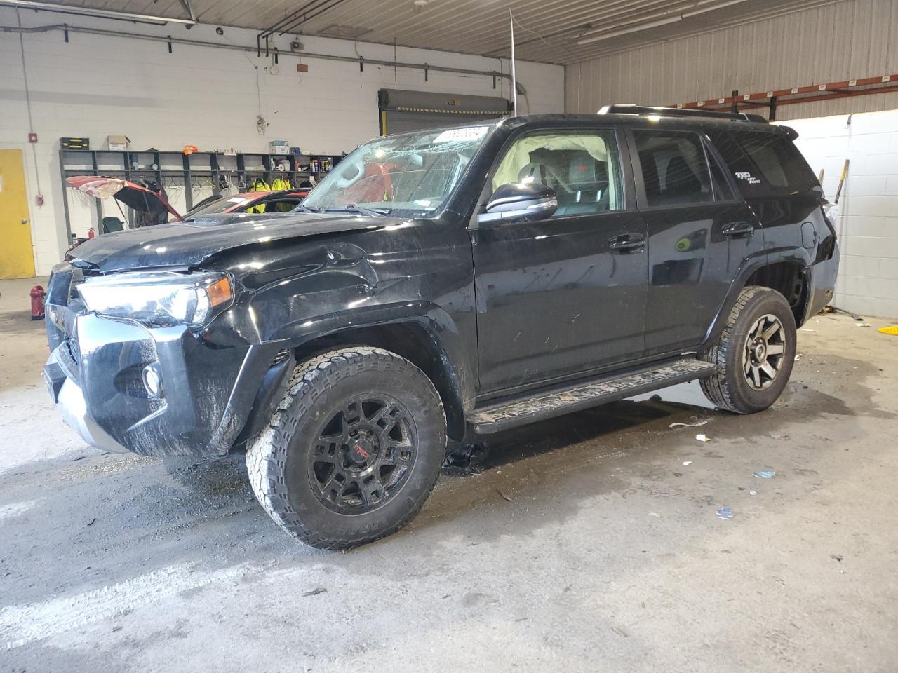 2019 TOYOTA 4RUNNER SR