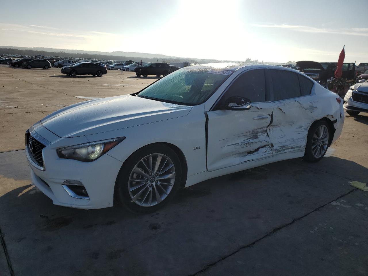 2018 INFINITI Q50 LUXE
