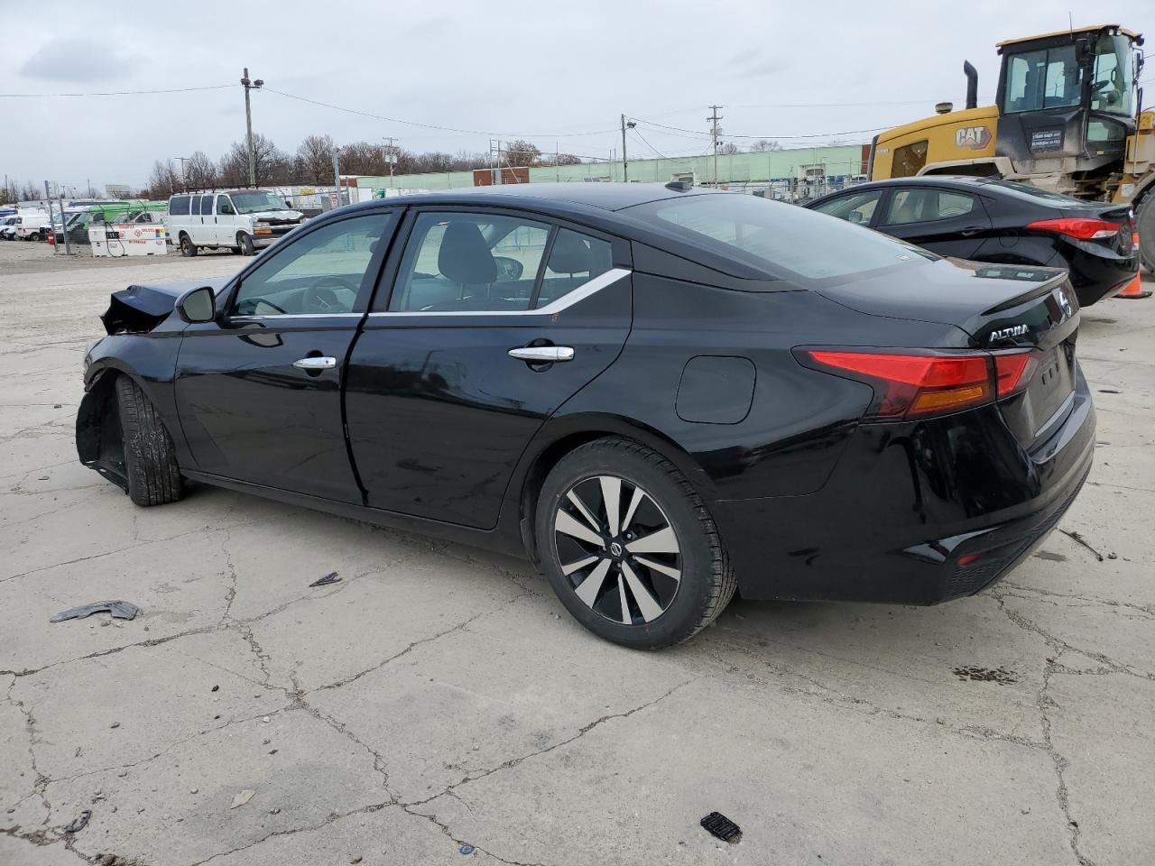 2022 NISSAN ALTIMA SV - Image 2