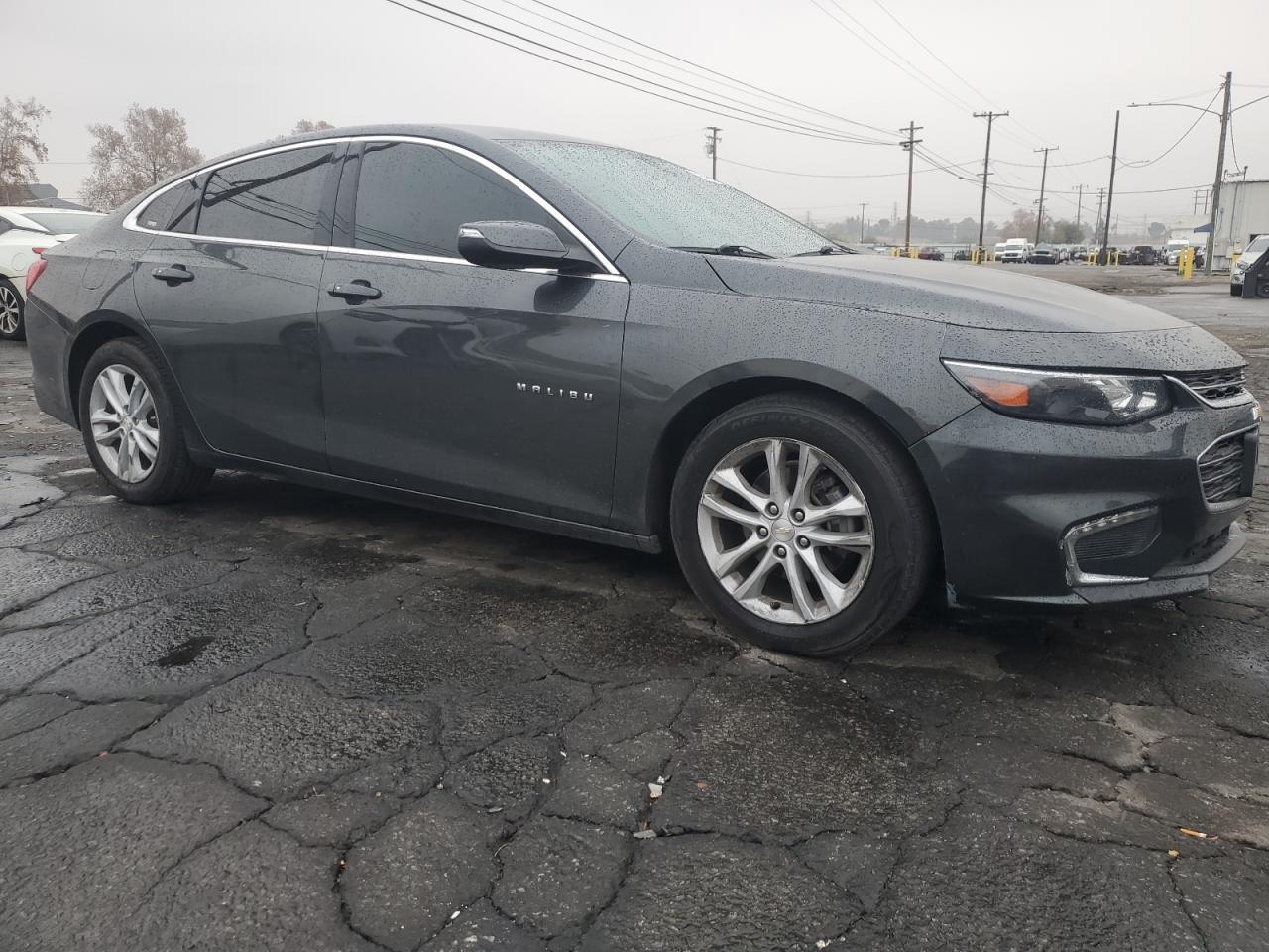 2017 CHEVROLET MALIBU LT - Image 4