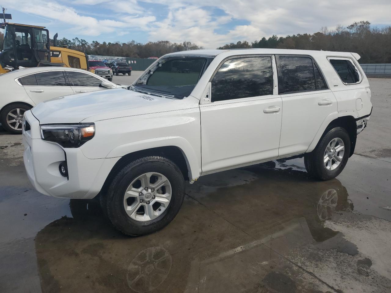 2022 TOYOTA 4RUNNER SR