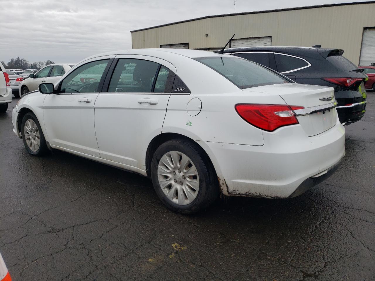 2013 CHRYSLER 200 LX - Фото 2