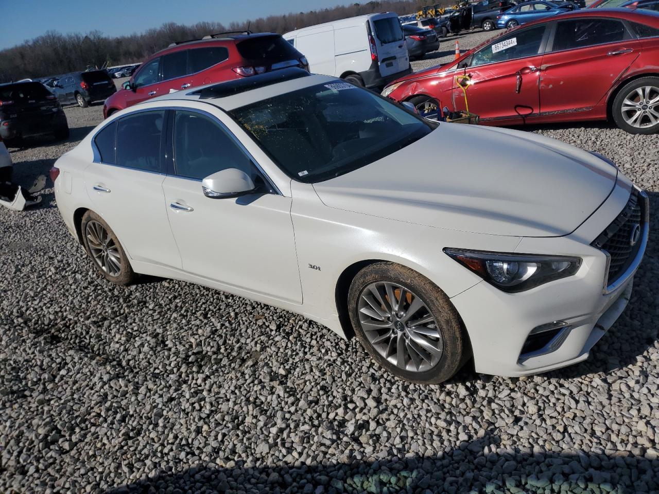 2018 INFINITI Q50 LUXE - Image 4