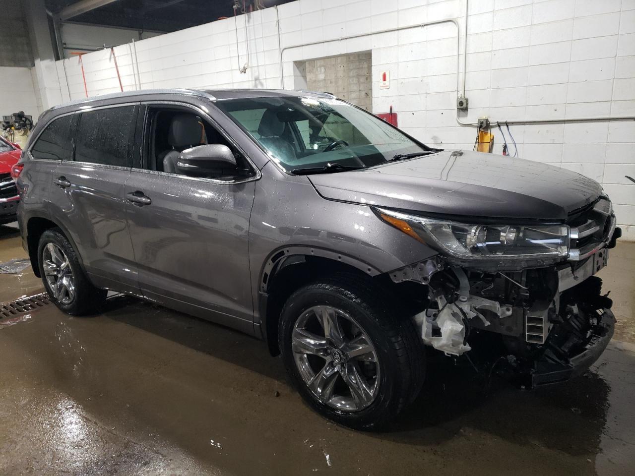 2019 TOYOTA HIGHLANDER - Image 4