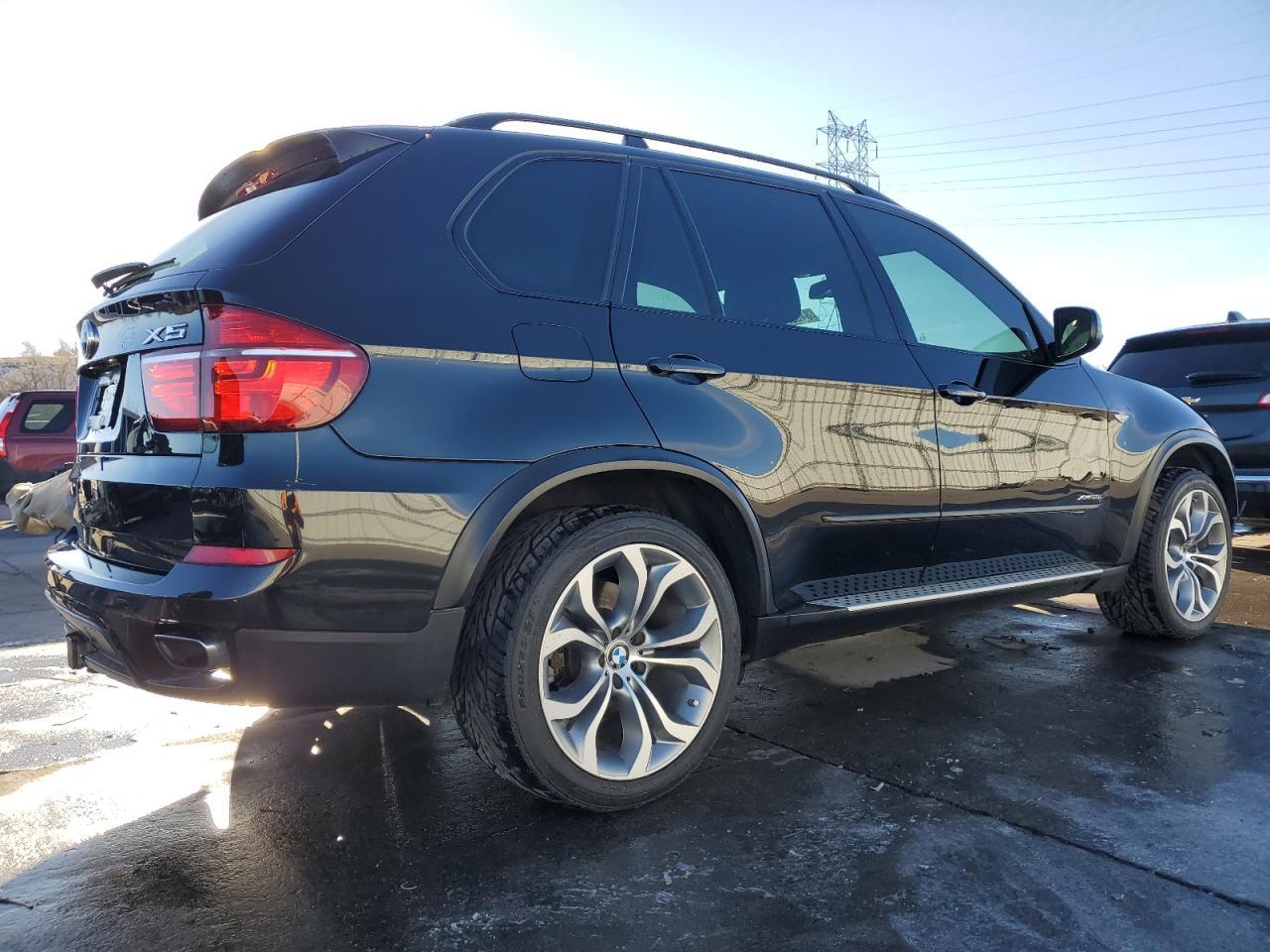 2012 BMW X5 XDRIVE5 - Image 3