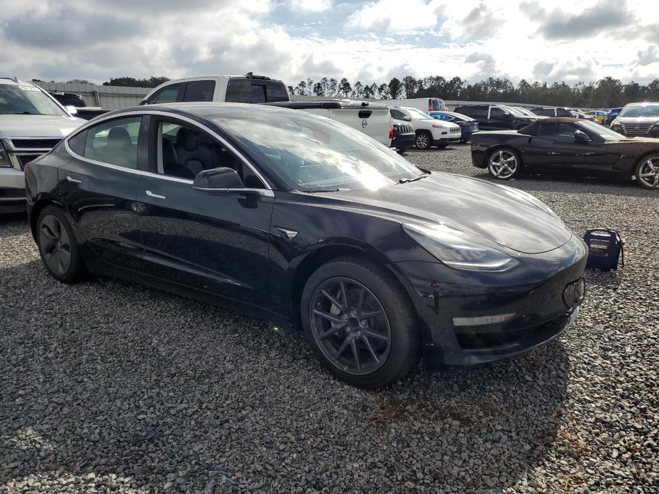 2019 TESLA MODEL 3 - Фото 4