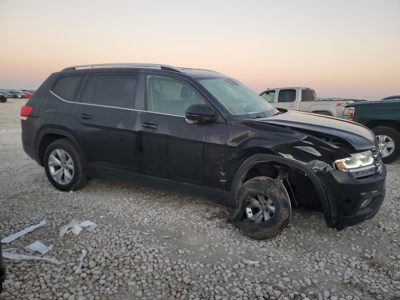 2018 VOLKSWAGEN ATLAS SE - Image 4