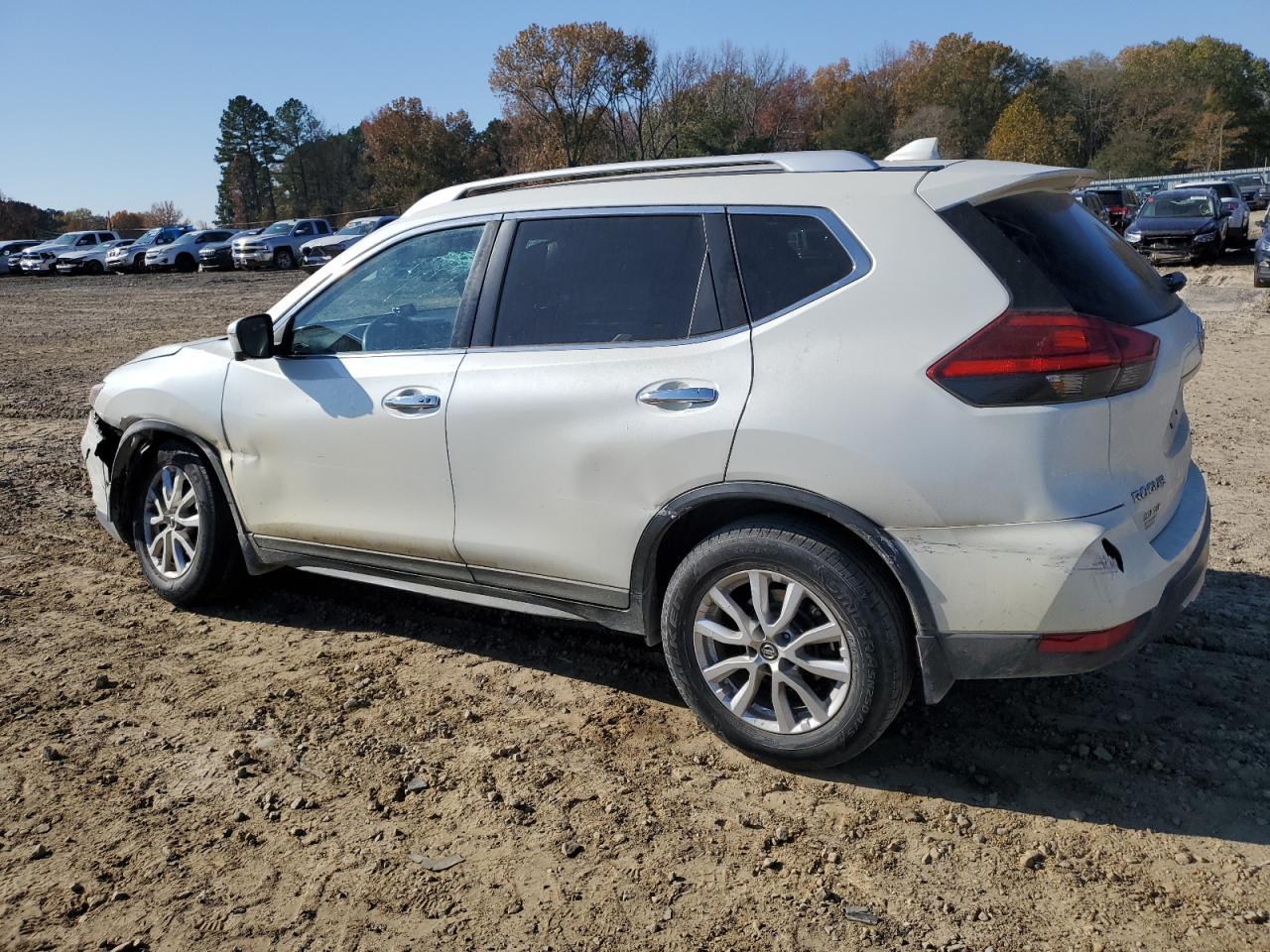 2017 NISSAN ROGUE S - Фото 2