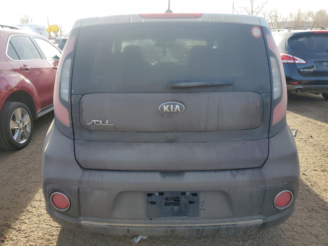 2017 KIA SOUL + - Image 6