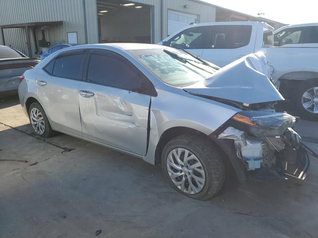 2018 TOYOTA COROLLA L - Image 4