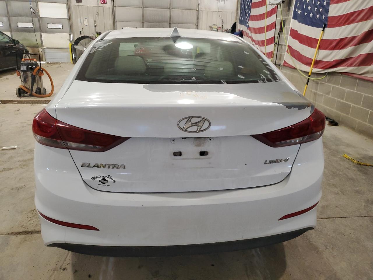 2017 HYUNDAI ELANTRA SE - Фото 6